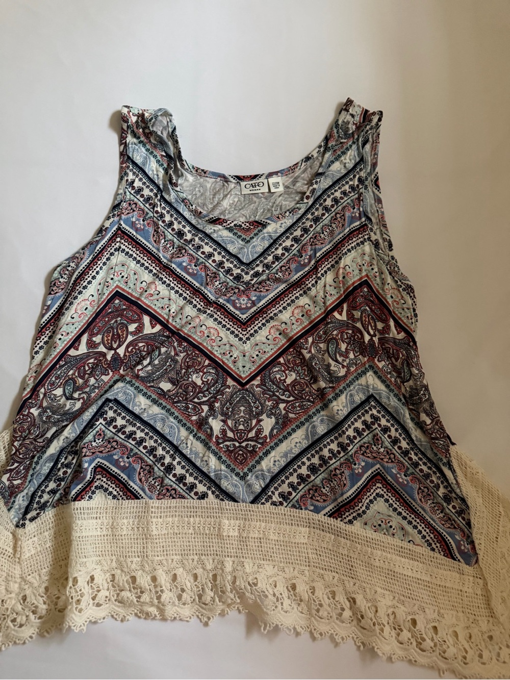 Cato Sleeveless Blouse Size 22W/24W Multi &Off-White Colors
